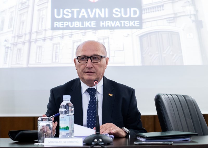 Ustavni sud poklopio Josipovića: Nećemo se miješati u mjesto inauguracije predsjednika
