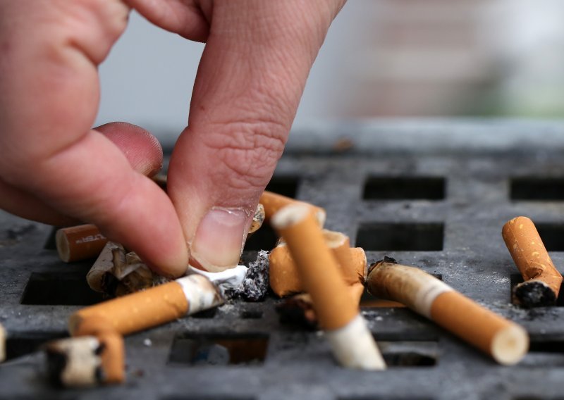 Pozitivan pomak u globalnoj epidemiji - muškarci sve manje puše