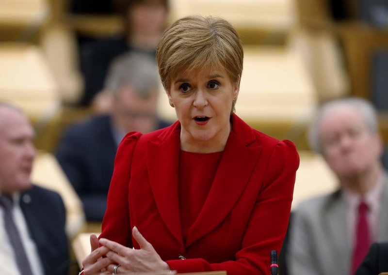 Sturgeon pozvala na razgovore o škotskom referendumu o neovisnosti