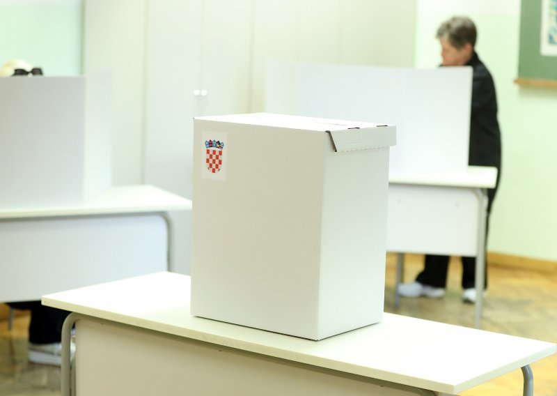 Mediji u BiH opširno izvijestili o izborima u Hrvatskoj