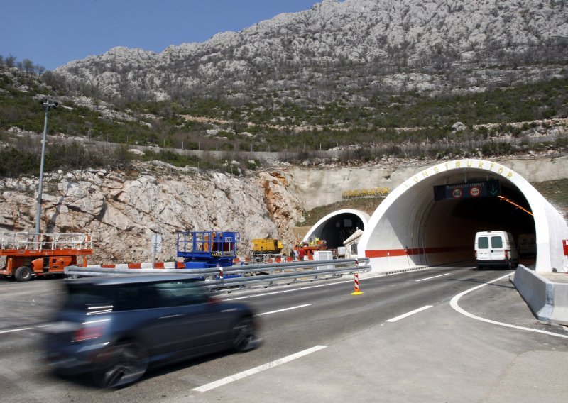 Popucali šahtovi u tunelima, HAC sve zataškava