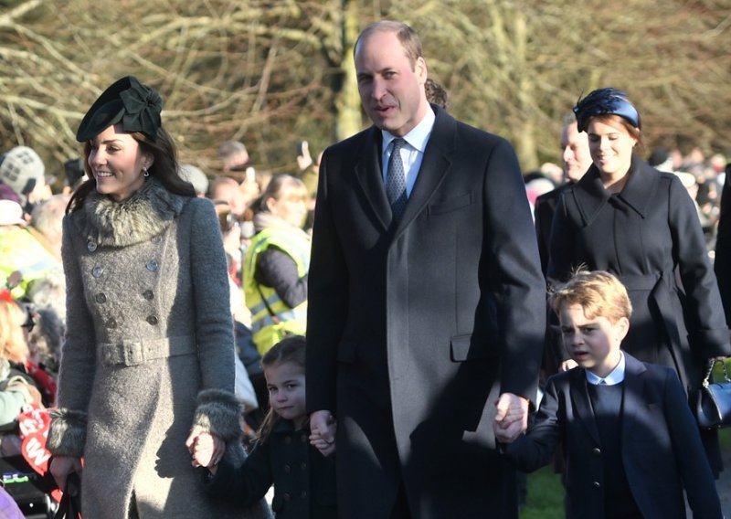 Kate Middleton i princ William u Sandringhamu peglaju greške Meghan Markle i princa Williama, a kraljica ne krije nezadovoljstvo