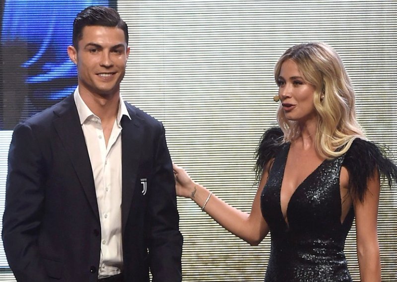 'Skromni' Cristiano Ronaldo lijepoj talijanskoj voditeljici priznao: Vrlo sam inteligentan i nemam mane