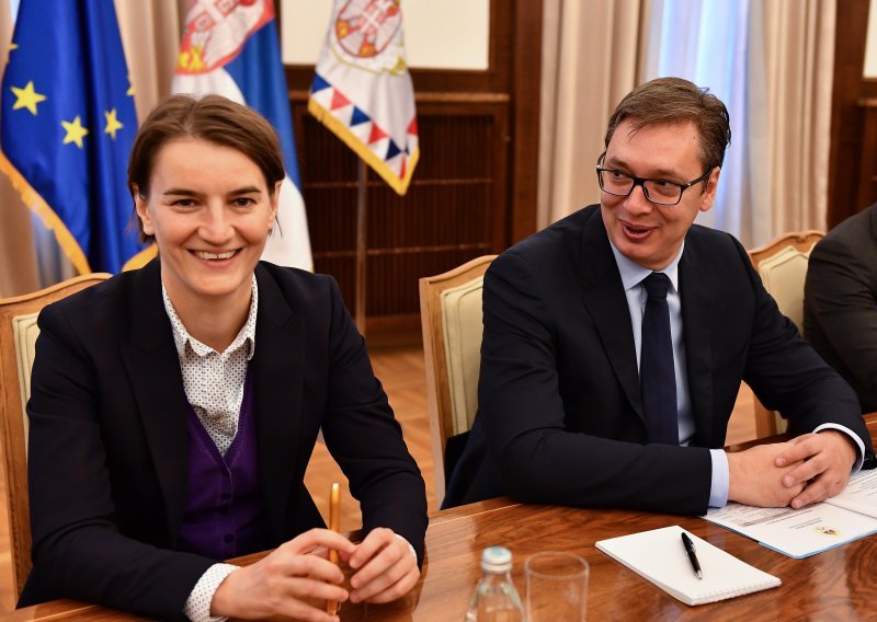 Brnabić podržala Vučića, SPC poziva na 'kršćanski otpor nepravdi'