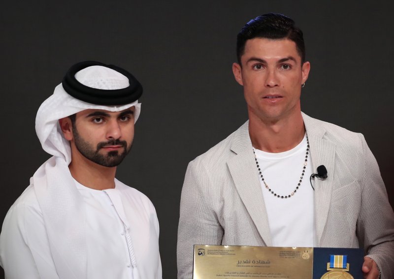 Cristiano Ronaldo po šesti puta proglašen najboljim na svijetu: 'Nadam se da ću i iduće godine ovdje doći po istu nagradu'