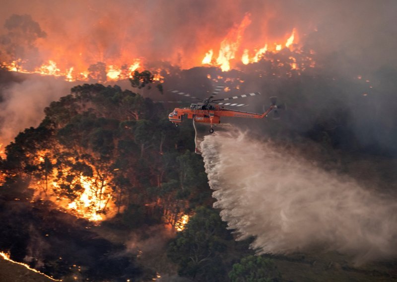 Ledenjaci na Novom Zelandu posmeđili od požara u Australiji