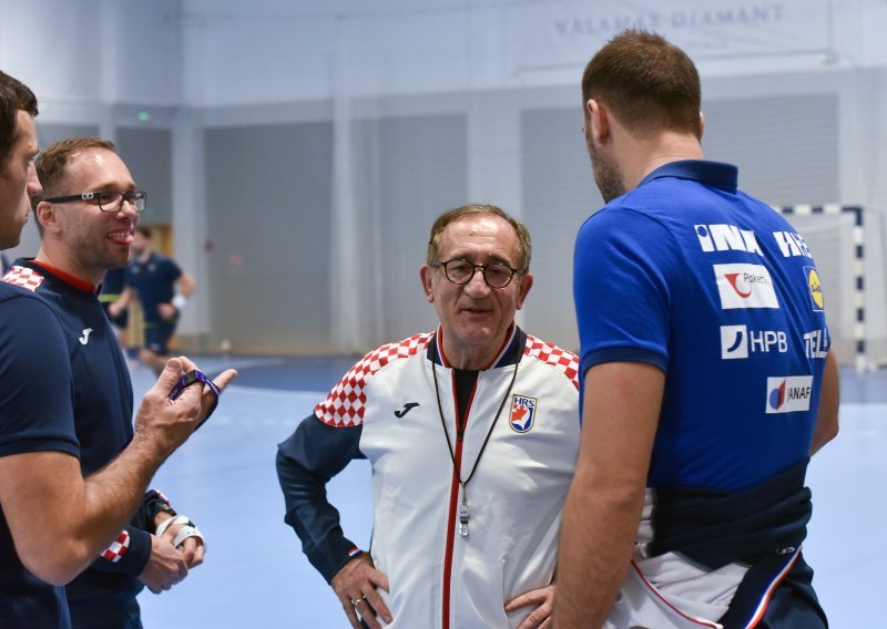 Štrlek otkrio zašto ga izbornik Červar nije pozvao u reprezentaciju i što se točno dogodilo prije nego je objavljen popis za Euro