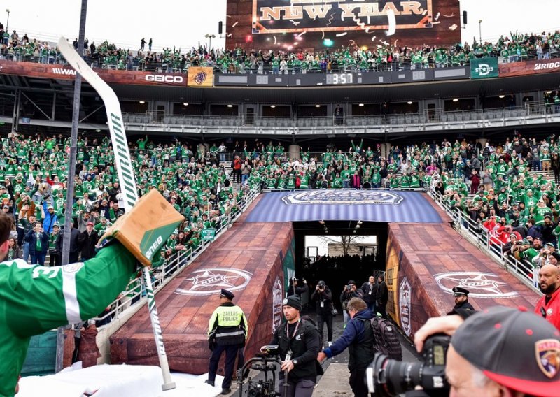 Nevjerojatne scene na hokejaškoj utakmici na stadionu u Dallasu; po broju gledatelja stigli na drugo mjesto svih vremena