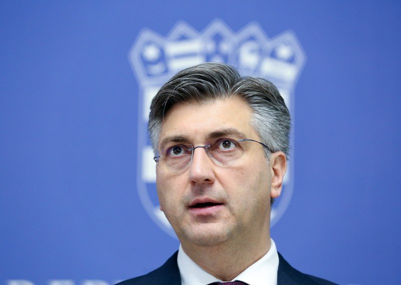 Plenković odbio konkretno odgovoriti na pitanja o Julienne Bušić, a Milanoviću smislio novi nadimak