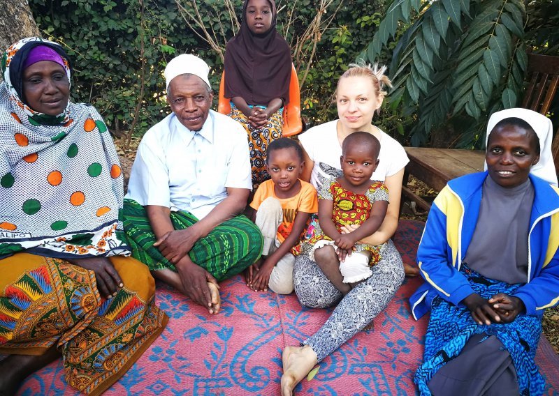 Ova pravnica otišla je na mjesec dana u Afriku. Nije ni slutila koliko će joj se život promijeniti, a ono što je ondje doživjela i vas će natjerati na razmišljanje!