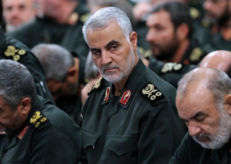 Američke snage ubile moćnog zapovjednika Kudsa, elitnih iranskih snaga. Cijene nafte odmah skočile, Teheran najavio oštru odmazdu