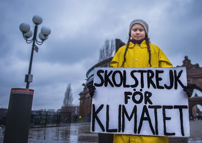 Greta Thunberg 17. rođendan provodi ispred švedskog parlamenta