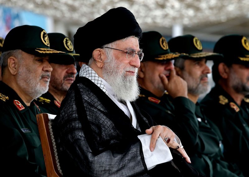 Iranski vrhovni vođa poziva na veliku izlaznost na parlamentarnim izborima