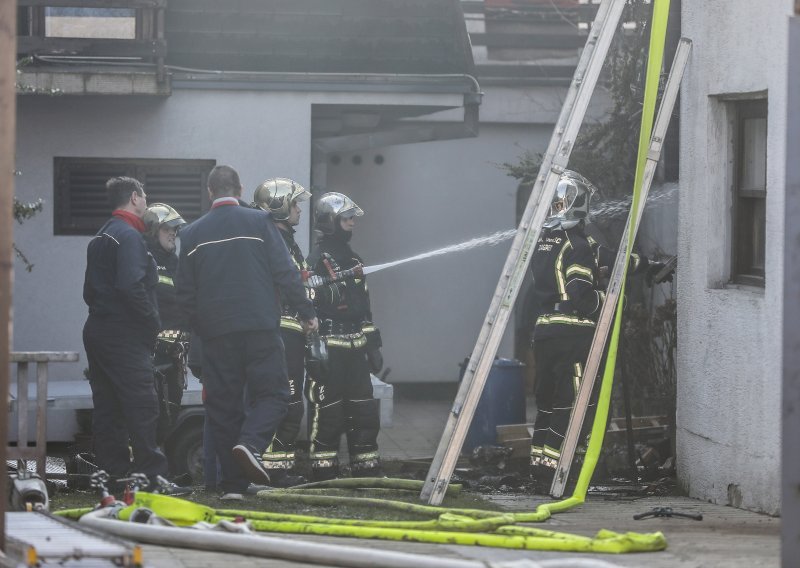 U požaru na zagrebačkom Črnomercu gorjela kuća, požar uspješno ugašen