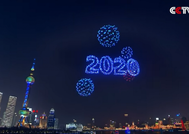 Cijeli svijet se oduševio novogodišnjim dron spektaklom iz Šangaja. No, postoji jedan problem - nitko ga nije vidio