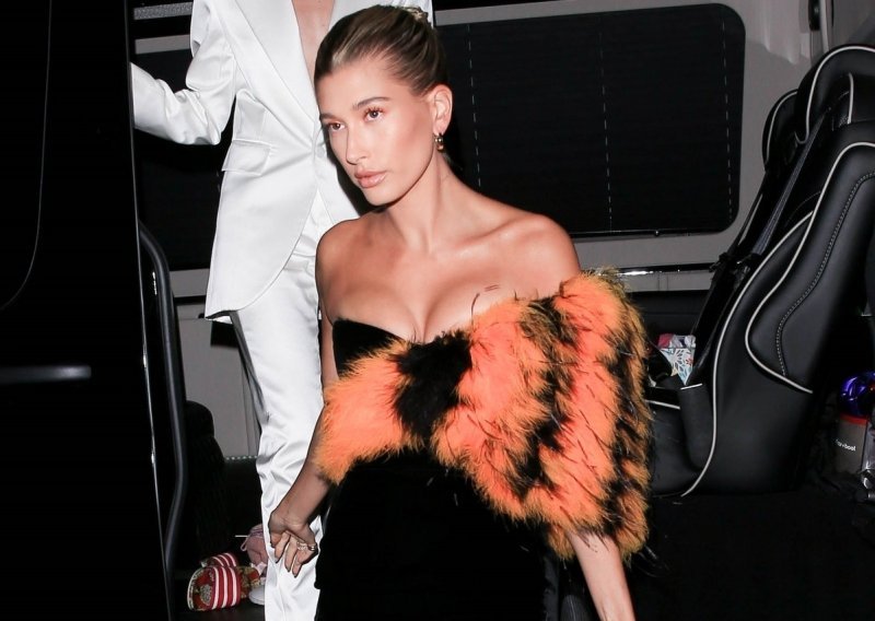 Hailey Bieber u izazovnoj, ultra kratkoj haljini koja nije za svakoga