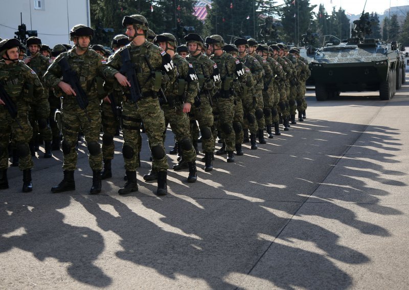 Počeo ukrcaj sredstava i tehnike Hrvatske vojske u Kninu za Litvu