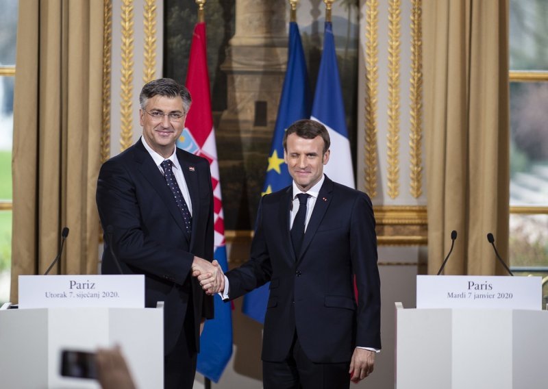 Macron nahvalio Plenkovićev francuski, dotaknuli su se bilateralnih odnosa, ali i Sjeverne Makedonije i Albanije