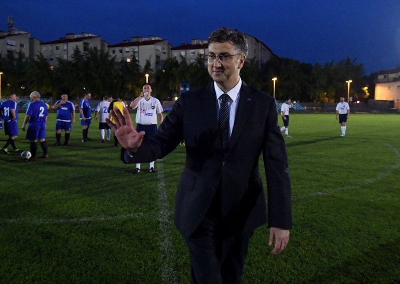 Vrijeme Plenkoviću curi, statut HDZ-a je jasan: Izbori za šefa HDZ-a već za dva mjeseca ili slijedi strateški manevar?