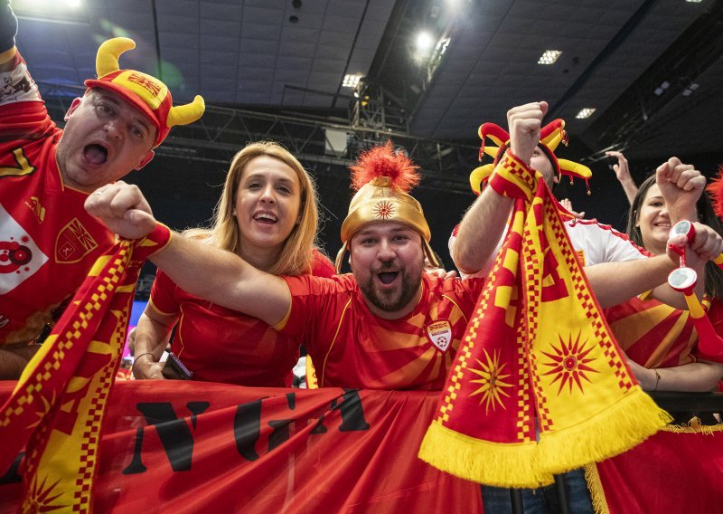 Sva tri domaćina Euro otvorila pobjedama; Makedonci u dramatičnoj utakmici pobijedili Ukrajinu golom Lazarova