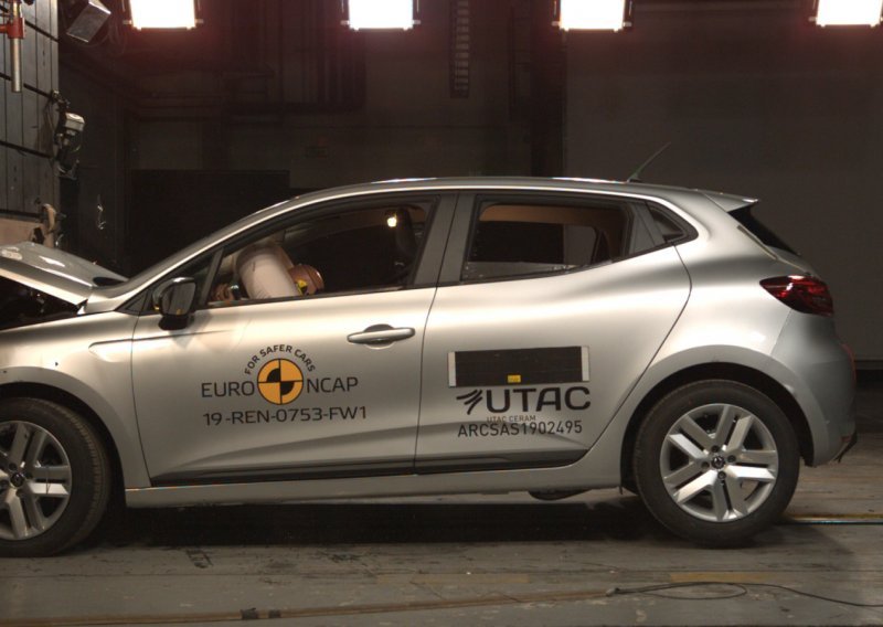 Renault Clio je proglašen najsigurnijim gradskim automobilom: Zaradio je maksimalnih pet zvjezdica