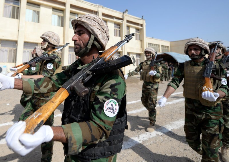 Četiri osobe ranjene u raketiranju iračke vojne baze s američkim vojnicima sjeverno od Bagdada
