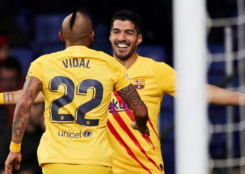 Barcelona krenula u potragu za zamjenom za Luisa Suareza; u igri su dva imena; jesu li ona iznenađenje?