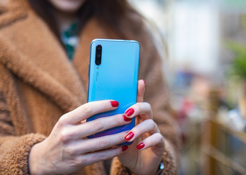 Huawei P smart Pro stigao u Hrvatsku: Bočno ugrađeni senzor otiska prsta nije jedina zanimljivost