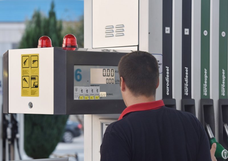 Na benzinskim postajama uvid u cijene goriva na 100 kilometara
