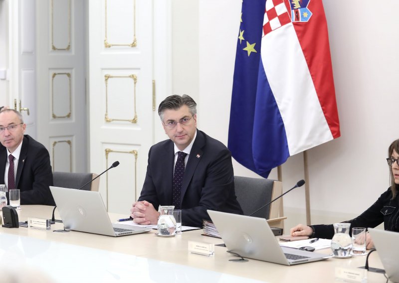 Vlada uz blagoslov Europske komisije jamči Đuri Đakoviću kredit od 300 milijuna kuna