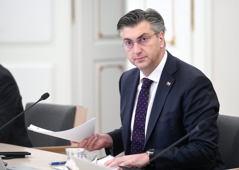 Plenković za njemački FAZ: Mladi ne iseljavaju zbog korupcije, već žele u kratkom roku poboljšati financijsku situaciju