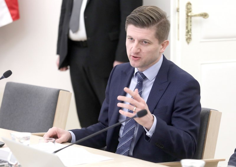 Ministar Marić: Nevjerojatno da su ukinute sigurnosne provjere