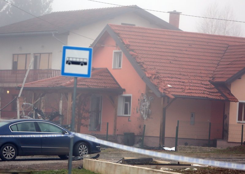 Policija istražuje eksploziju kamiona u Popović Brdu, još se ne zna tko je poginuo