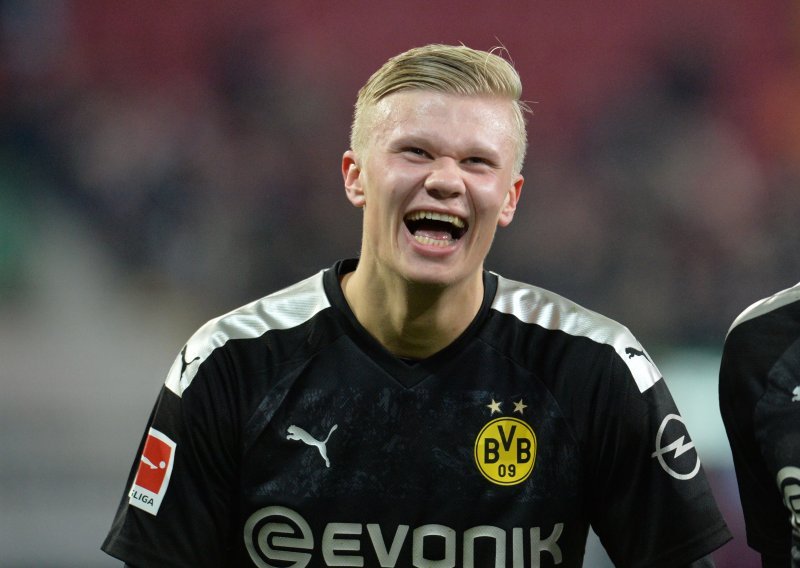 Kakav debi novog nogometnog čuda; Borussia Dortmund je gubila 1:3, a onda je ušao on...