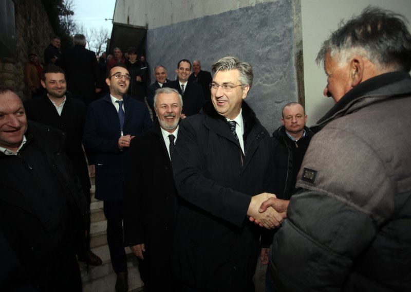 Plenković obećao Imoćanima brzu cestu Zagvozd-Imotski do 2023.