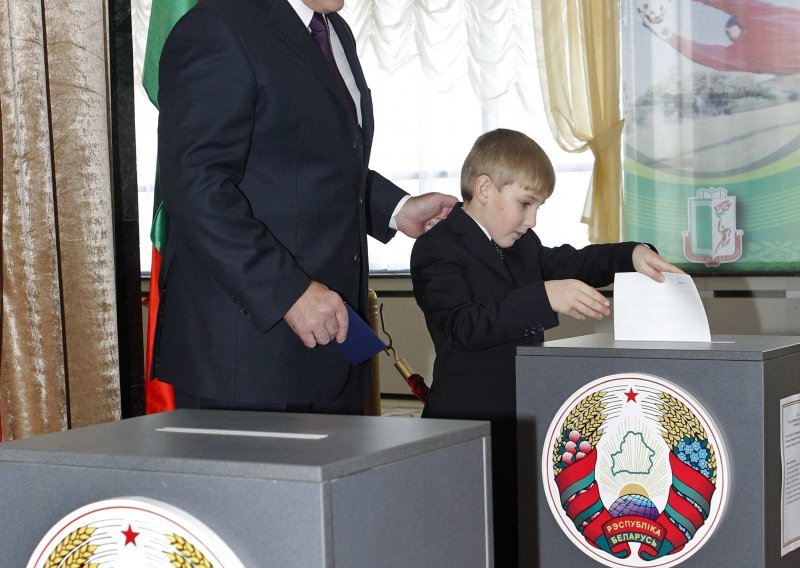 Sedmogodišnji Kolja ipak neće na Lukašenkov tron