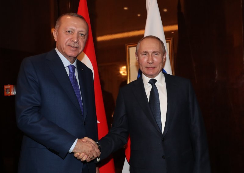 Svjetski čelnici u Berlinu vijećaju o Libiji, Putin se susreo s Erdoganom
