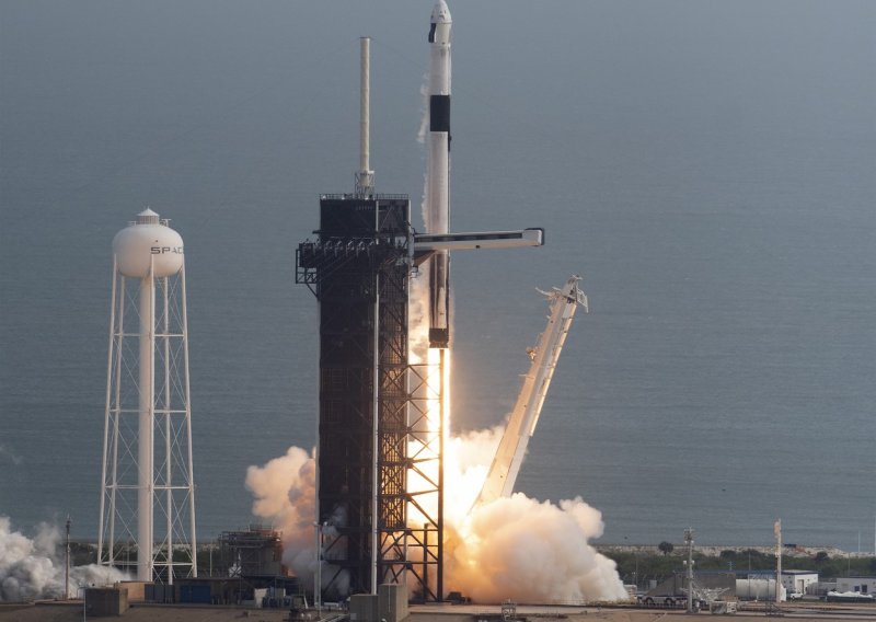 Prije slanja ljudske posade u svemir: SpaceX uspješno proveo ključno testiranje putničke kapsule