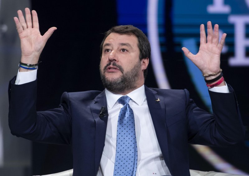 Radikalna desnica u Rimu održava anti-EU samit, Salvini se nije pojavio
