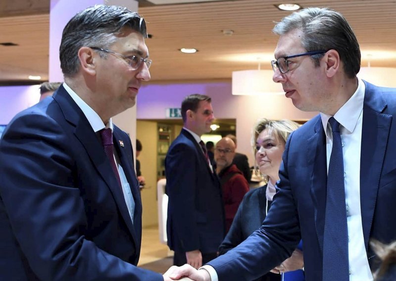 Male regionalne igre u Davosu: Vučić se pohvalio susretom s Plenkovićem, a Plenković s kosovskim predsjednikom Thacijem