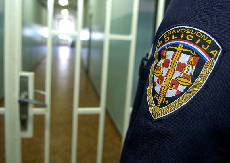 Đorđević je nasamario policajce u WC-u, a ovo su njegovi prethodnici: Iz zatvora se bježalo kroz rešetke, preko ograde, kroz prozore...