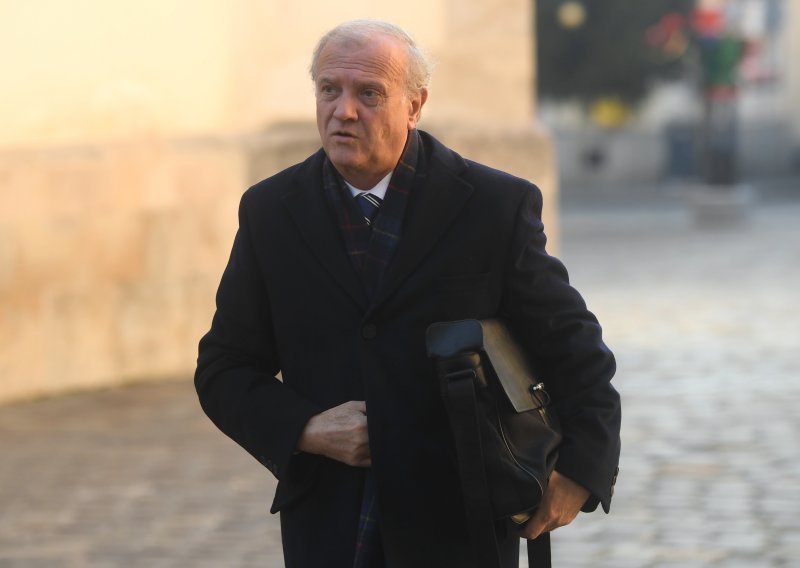 Bošnjaković o Bandićevom odlasku sa suda: Ne komentiram