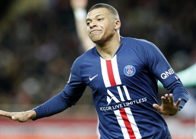 Kylian Mbappe na pitanje tko su favoriti za osvajanje Lige prvaka novinare ostavio u čudu; je li to namjerno napravio?