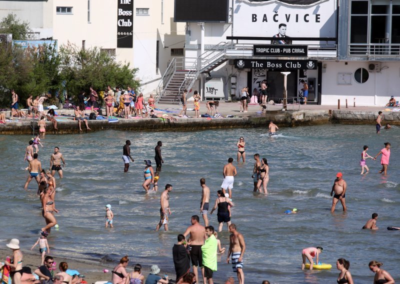 Splićanin optužen zbog pokušaja ubojstva Francuza na Bačvicama