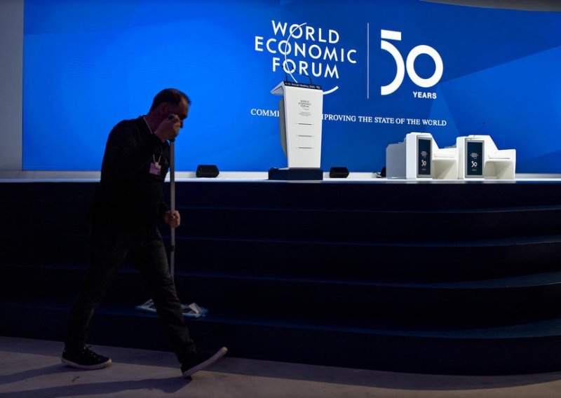 Davos: Ekstremističke skupine potkopavaju demokraciju putem društvenih mreža