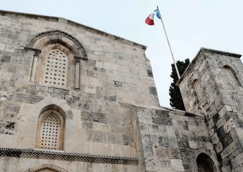 Kako su Francuzi došli u posjed crkve zbog koje im predsjednici rade skandale po Jeruzalemu