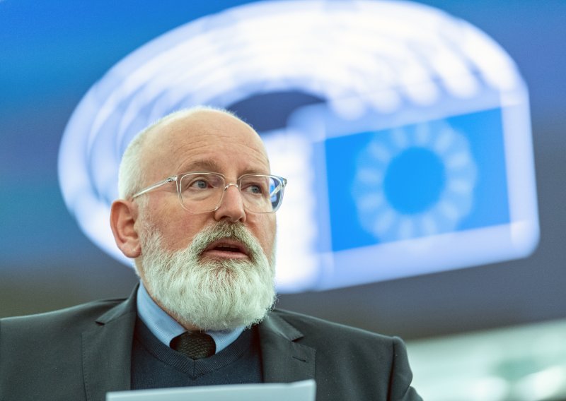 Timmermans: Trump se ozbiljnije počinje angažirati po pitanju klimatskih promjena i slušati što brine korporacije