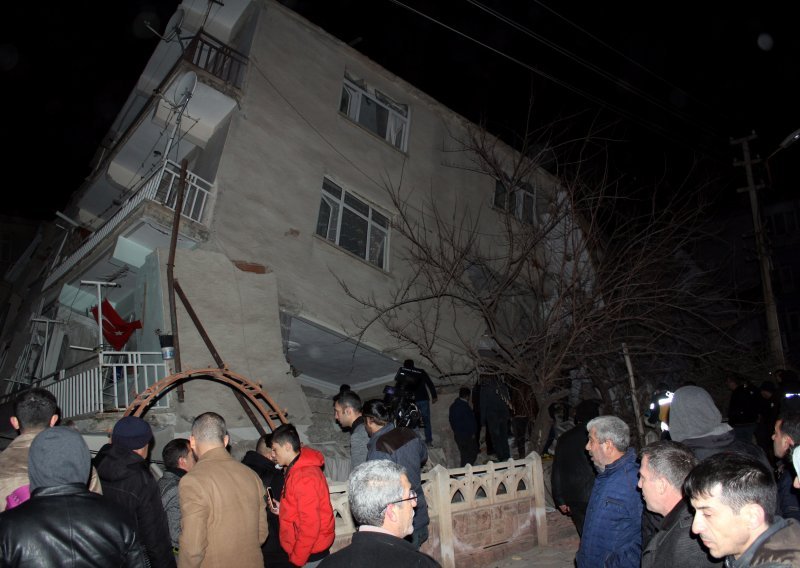 Četvero mrtvih u potresu na istoku Turske