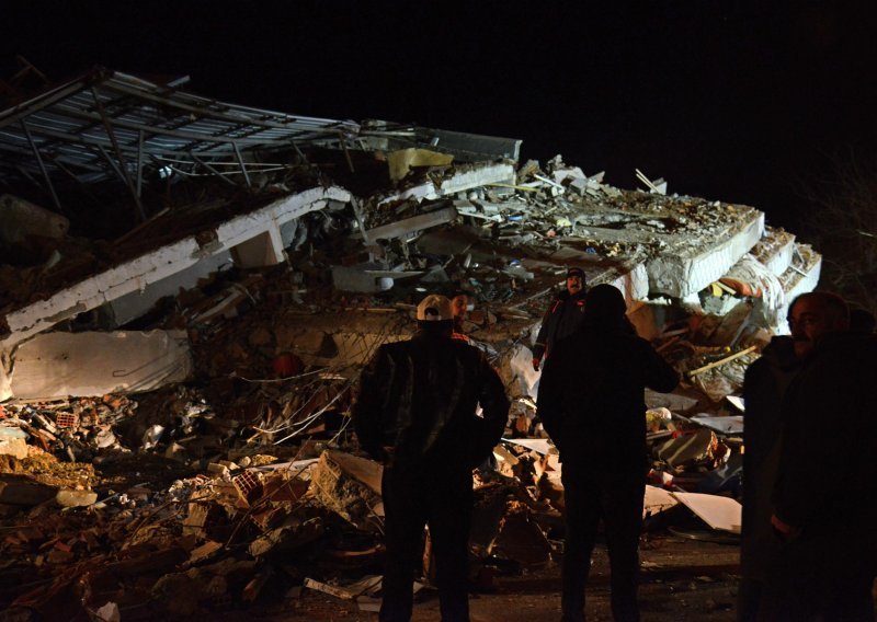 Najmanje 18 poginulih u jakom potresu na istoku Turske