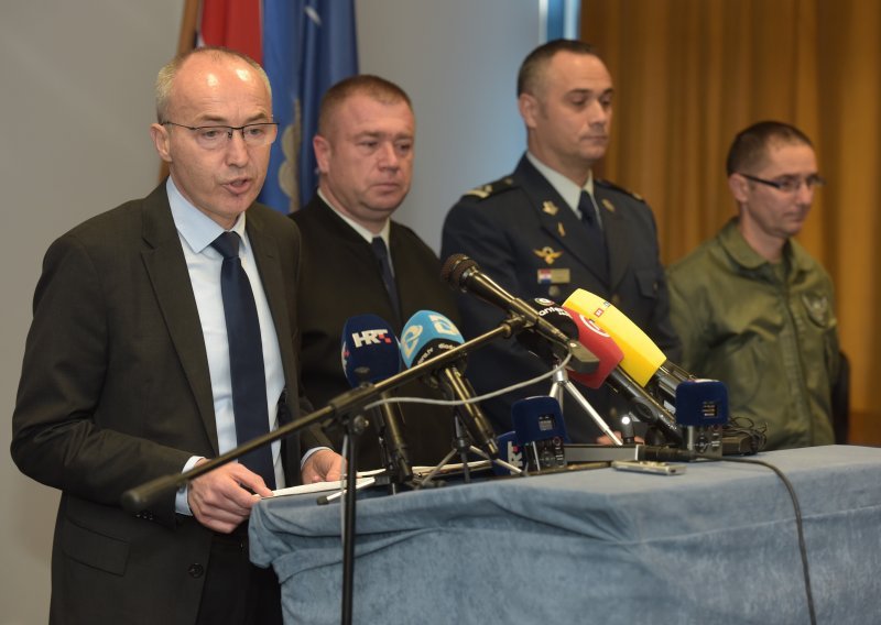 Ministar Krstičević i general Šundov izrazili sućut obitelji Baturina